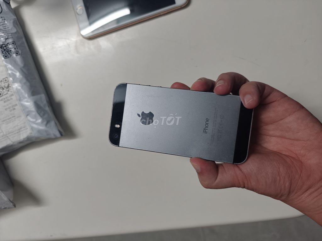 Apple iPhone 5s Xám + 8 plus. Mua bán Điện thoại tại Quận Tân Phú Tp Hồ Chí Minh được đăng bởi Anh Ngọc hình 1
