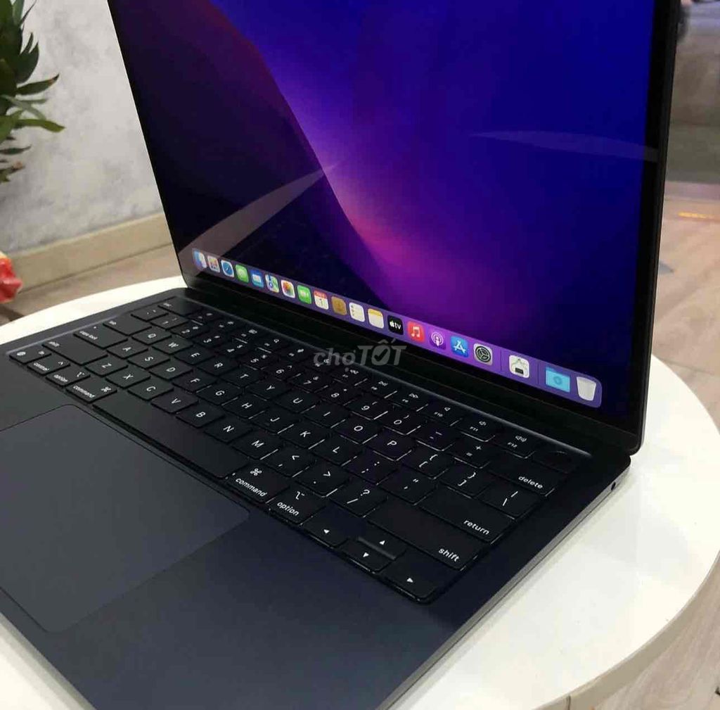 Apple MacBook Air M2 16GB/256GB Midnight. Mua bán Laptop tại Quận Cẩm Lệ Đà Nẵng được đăng bởi Quốc Vương Trần hình 1