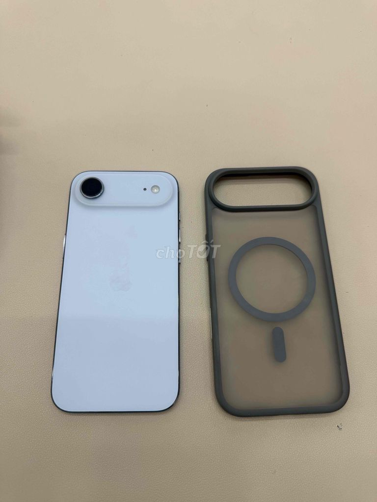 Apple iPhone Air 256GB VNA Likenew bh 6/2027. Mua bán Điện thoại tại Quận Tân Bình Tp Hồ Chí Minh được đăng bởi Shop Trung Văn Apple Watch hình 1