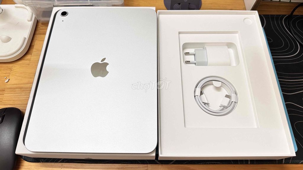 iPad Gen 11 Wifi 128GB Bạc Sạc 2 lần CBH T6/2027. Mua bán Máy tính bảng tại Quận Tân Bình Tp Hồ Chí Minh được đăng bởi TÁO BI STORE CHUYÊN IPAD ZIN CHẤT hình 1