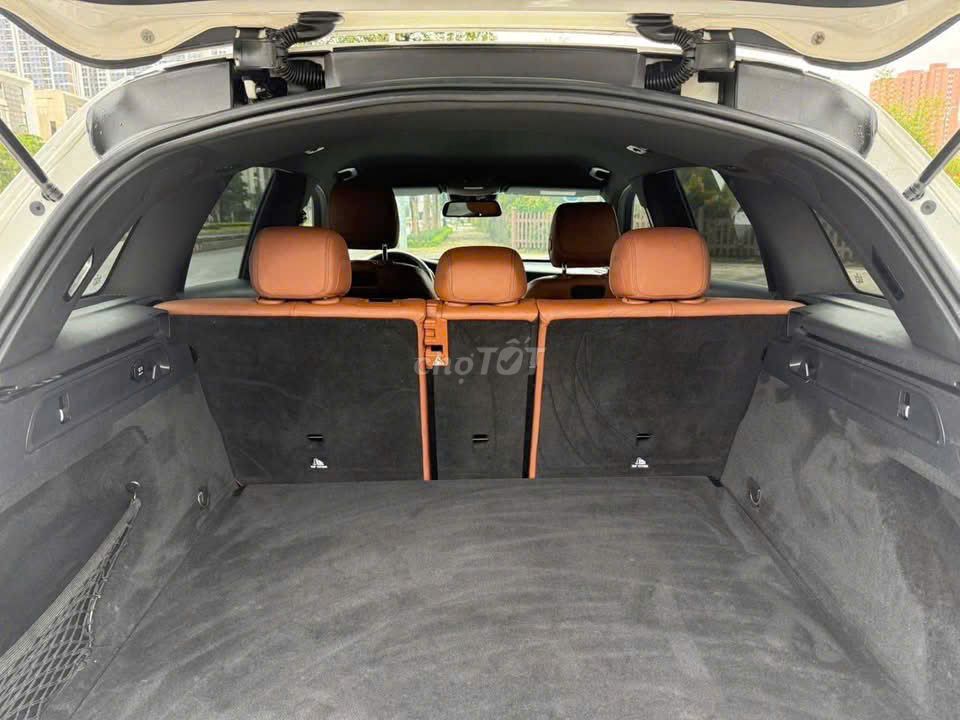 Mercedes GLC250 4Matic 2017 Trắng. Mua bán Ô tô tại Quận Thanh Xuân Hà Nội được đăng bởi Nguyễn Tuấn Hoàng hình 2