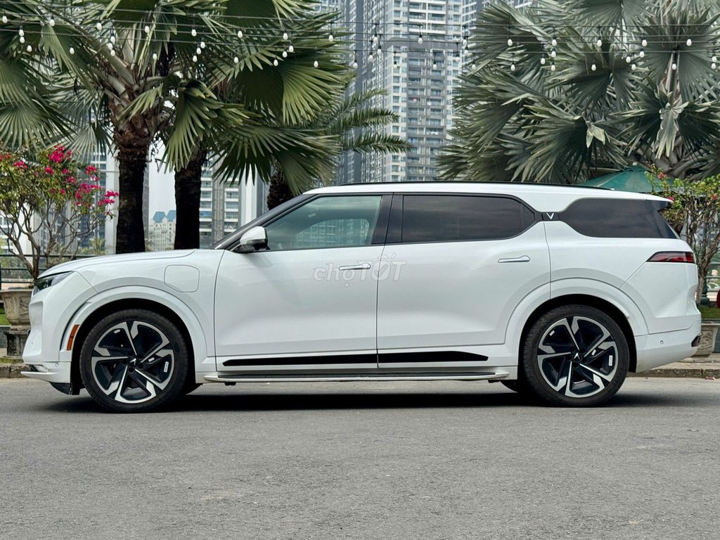 VF9 Plus 2023 - Màu trắng - 2v5km - Thuê pin (SDI). Mua bán Ô tô tại Thành phố Thủ Đức Tp Hồ Chí Minh được đăng bởi OTOCITY hình 8