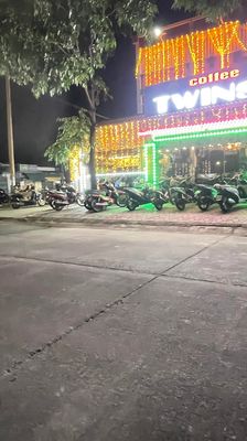 Cho Thuê Góc 300m2 đường DK5A trệt 2 lầu đang kinh doanh quán cà phê. Cho thuê văn phòng, mặt bằng kinh doanh tại Thị xã Bến Cát Bình Dương được đăng bởi Chính Chủ