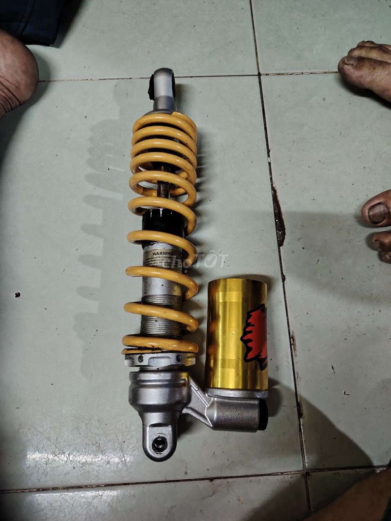 Phuộc xe máy Vario Luvias Vàng. Mua bán Phụ tùng xe tại Quận 4 Tp Hồ Chí Minh được đăng bởi A út  hình 1