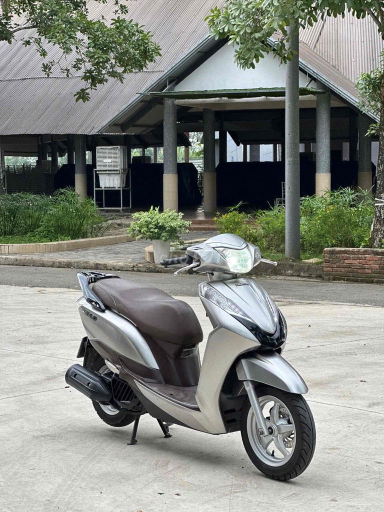 Honda Lead 2017 Bạc