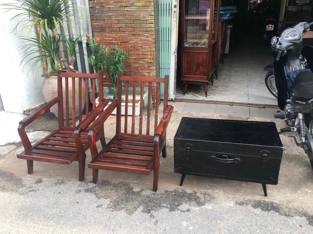 2 Ghế thẻ xưa Gỗ tốt. Mua bán Đồ sưu tầm, đồ cổ tại Thành phố Biên Hòa Đồng Nai được đăng bởi Tuấn Nguyễn hình 1