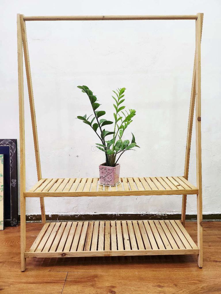 Kệ treo quần áo gỗ tự nhiên Mới. Mua bán Tủ, kệ gia đình tại Quận Cầu Giấy Hà Nội được đăng bởi Phương Võ hình 1