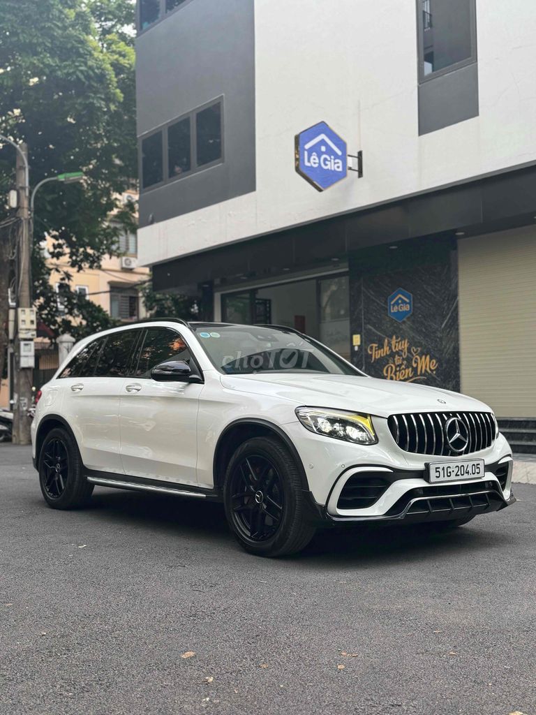 GLC300 4MATIC TRẮNG KEM UP FULL BODY GLC63. Mua bán Ô tô tại Quận Cầu Giấy Hà Nội được đăng bởi Dương Tuấn Linh hình 3