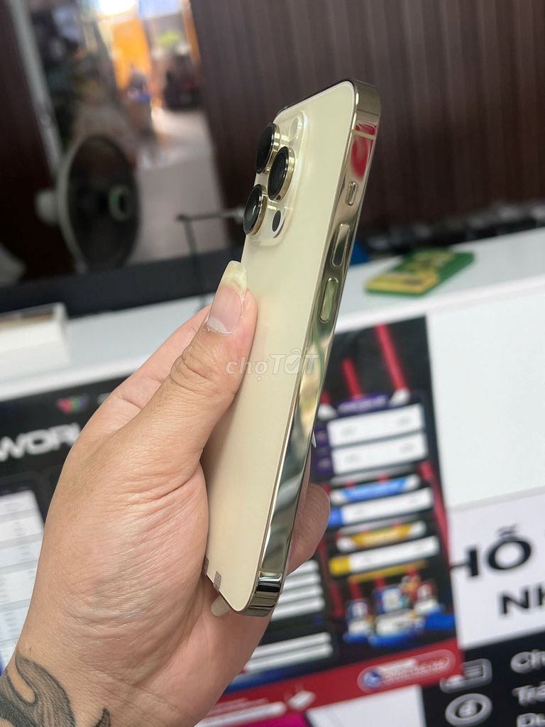 iPhone 14 Pro Gold 256GB Zin Nguyên Bản , Bản Mỹ. Mua bán Điện thoại tại Huyện Thuỷ Nguyên Hải Phòng được đăng bởi Cửa hàng Minh Cương Mobile Ngã 3 VSIP Thủy Nguyên  Hải Phòng  hình 1