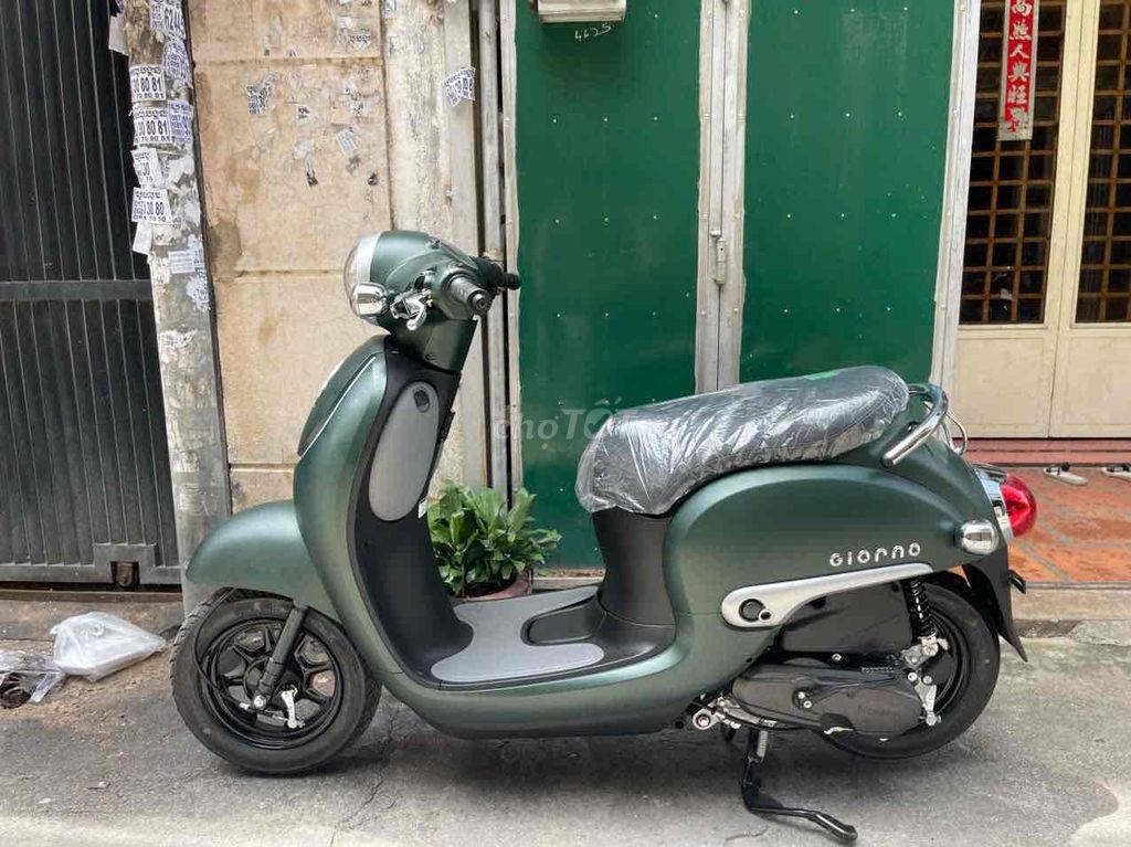 Honda Giorno Crea Scoopy Dunk 50cc. Mua bán Xe máy tại Quận Tân Phú Tp Hồ Chí Minh được đăng bởi Nhơn Nguyễn hình 3