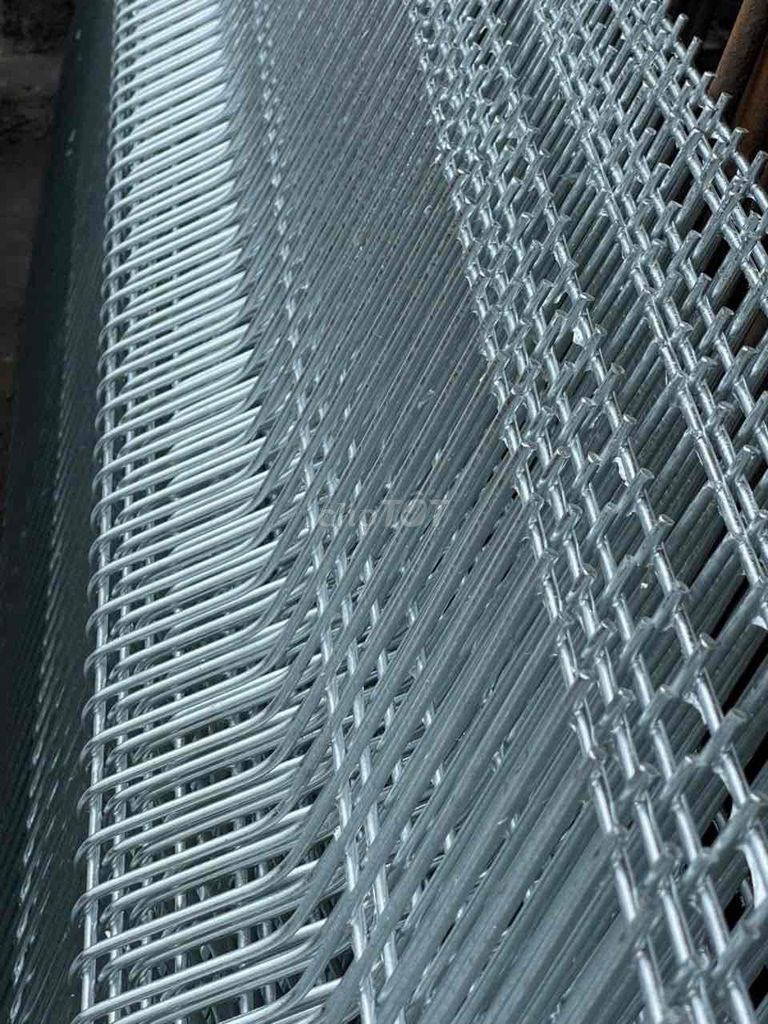 Lưới thép hàng rào giá tốt - Giao tận nơi. Mua bán Nội thất, đồ gia dụng khác tại Thành phố Bến Tre Bến Tre được đăng bởi Phan My hình 1