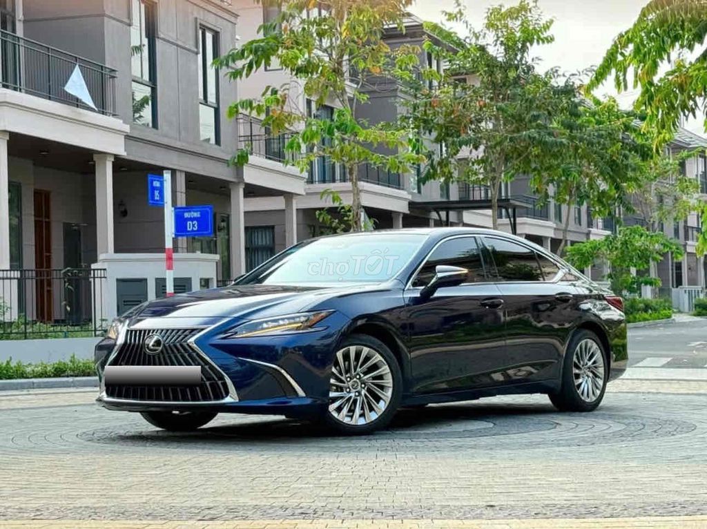 Cần Bán Chiếc Lexus ES250 Model 2020. Mua bán Ô tô tại Quận 7 Tp Hồ Chí Minh được đăng bởi Hoàng Trung hình 2