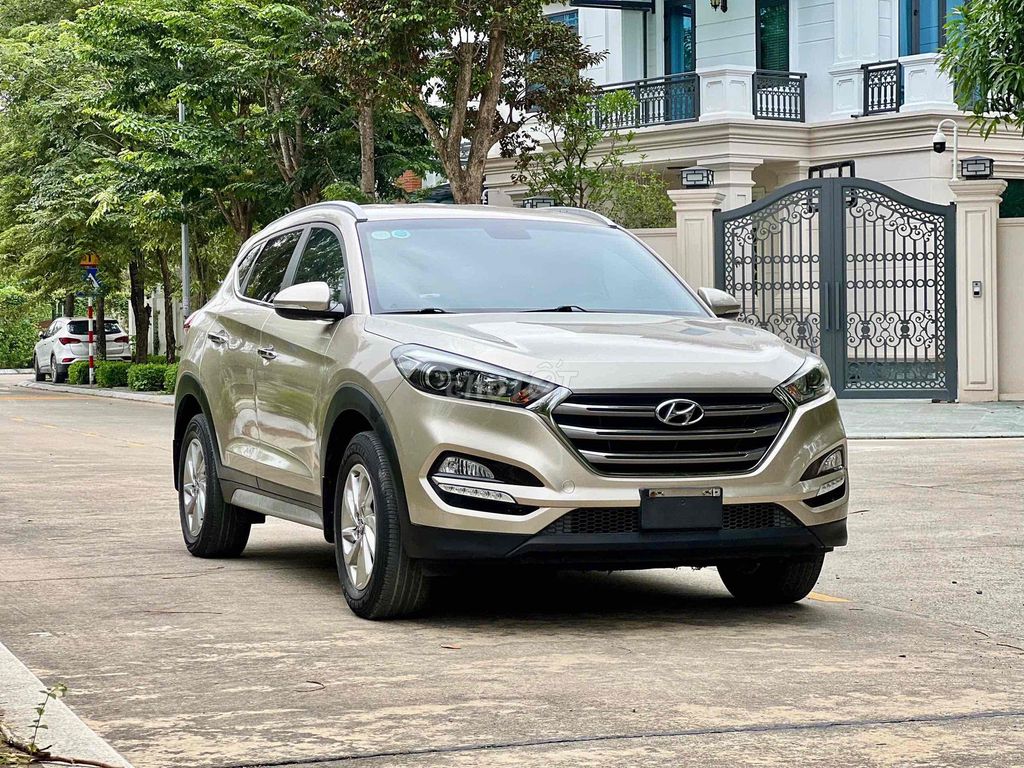 Hyundai Tucson 2.0 AT sản xuất 2019. Mua bán Ô tô tại Quận Hà Đông Hà Nội được đăng bởi A Huan  hình 2