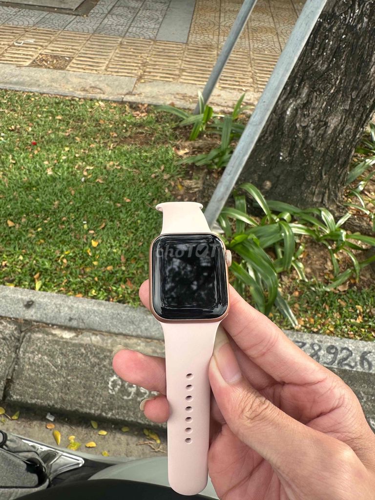 Apple Watch Series 6 Hồng 40mm. Mua bán Thiết bị đeo thông minh tại Quận Hải Châu Đà Nẵng được đăng bởi apple watch chính hãng giá rẻ hình 1