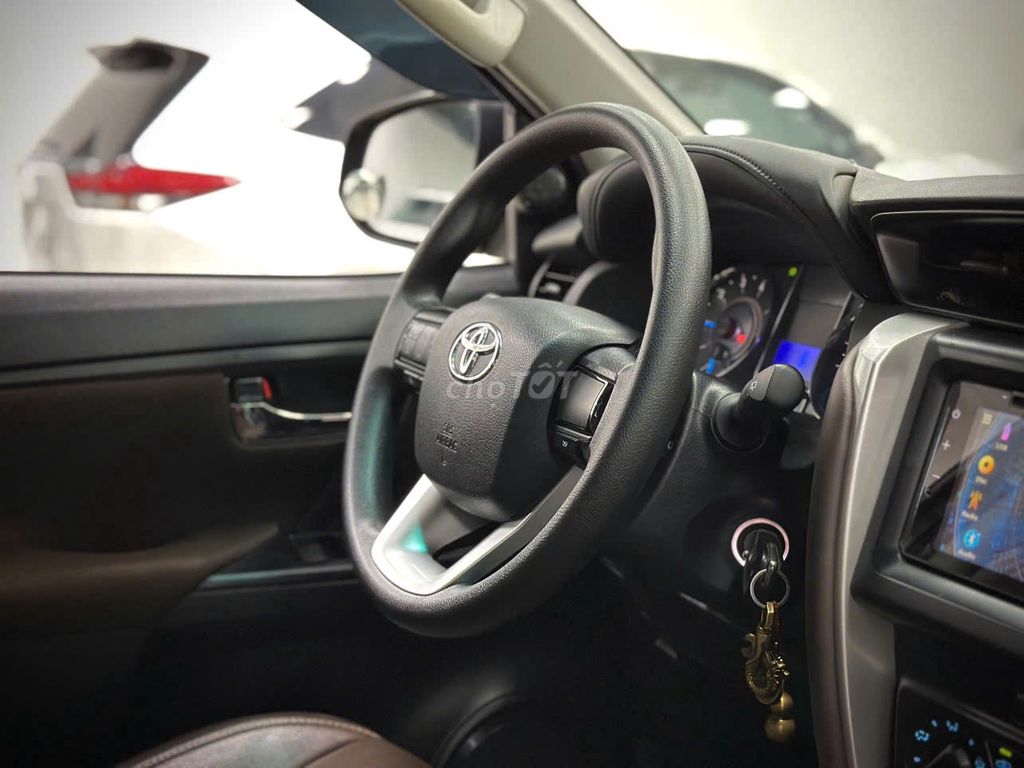 Toyota Fortuner 2020 2.4G 4x2 MT - 20,000 km 1 chủ. Mua bán Ô tô tại Thành phố Thủ Đức Tp Hồ Chí Minh được đăng bởi Đức Tứ Bánh hình 14