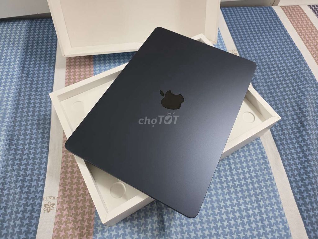 Macbook air M2 8/256 đẹp 99% ít xài pin còn 97%. Mua bán Laptop tại Quận Gò Vấp Tp Hồ Chí Minh được đăng bởi max hình 1