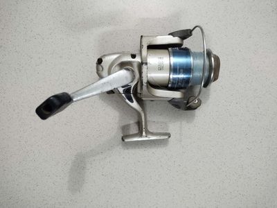 Cần câu máy. Mua bán Đồ thể thao, Dã ngoại tại Thành phố Thuận An Bình Dương được đăng bởi TIỆM ĐỒ CŨ BÉ CỌP