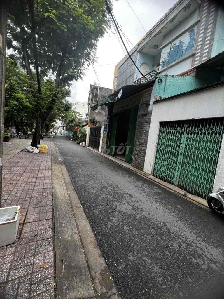 Cho thuê kho nát Tô Hiệu 8x20 - 1 lầu 12tr