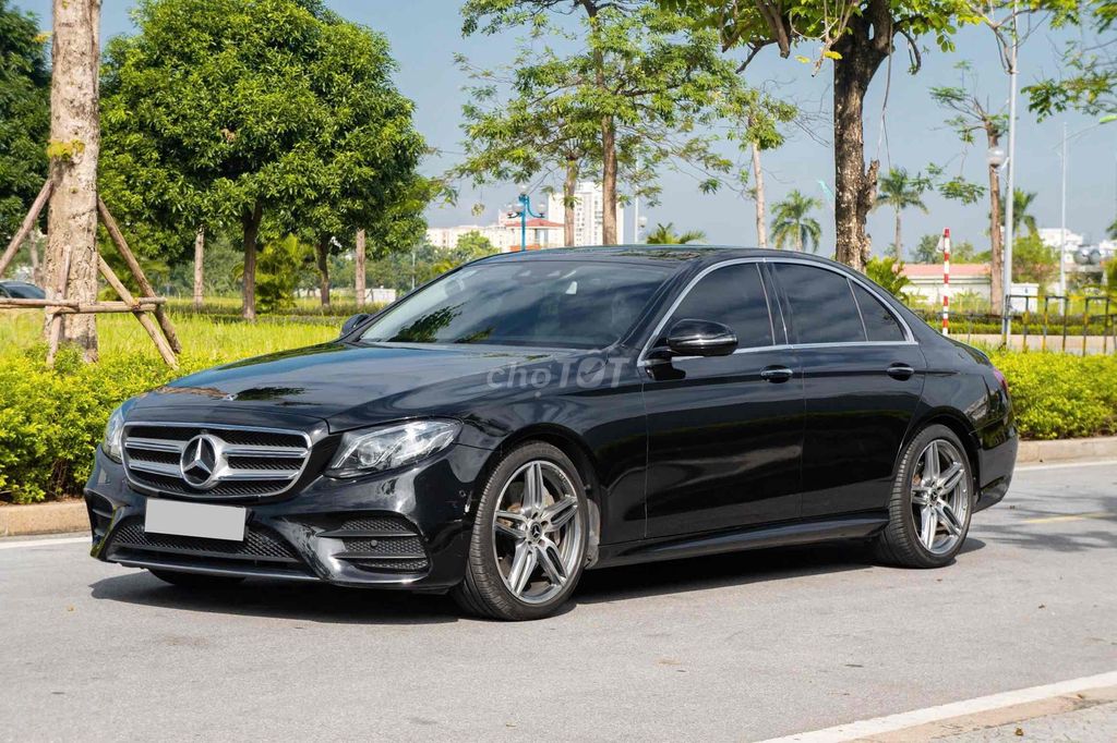 Mercedes Benz E350 AMG - một chủ từ mới