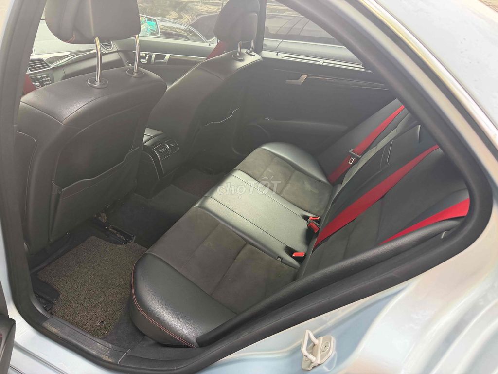 Mercedes-Benz C300 AMG 2013 Bạc 154284 km. Mua bán Ô tô tại Quận 7 Tp Hồ Chí Minh được đăng bởi Tuan hình 5