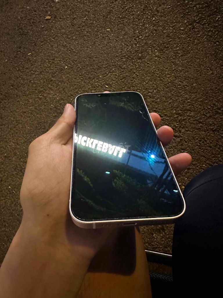 iPhone 13 128GB hồng Vỡ lưng. Mua bán Điện thoại tại Quận 7 Tp Hồ Chí Minh được đăng bởi ttttt hình 1
