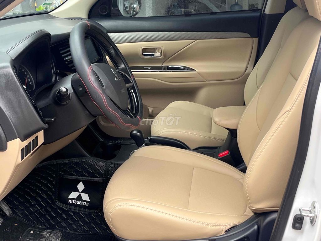 Mitsubshi Outlander 2.0 STD sx 2016. Mua bán Ô tô tại Quận Nam Từ Liêm Hà Nội được đăng bởi Tiến Sỹ Auto hình 4