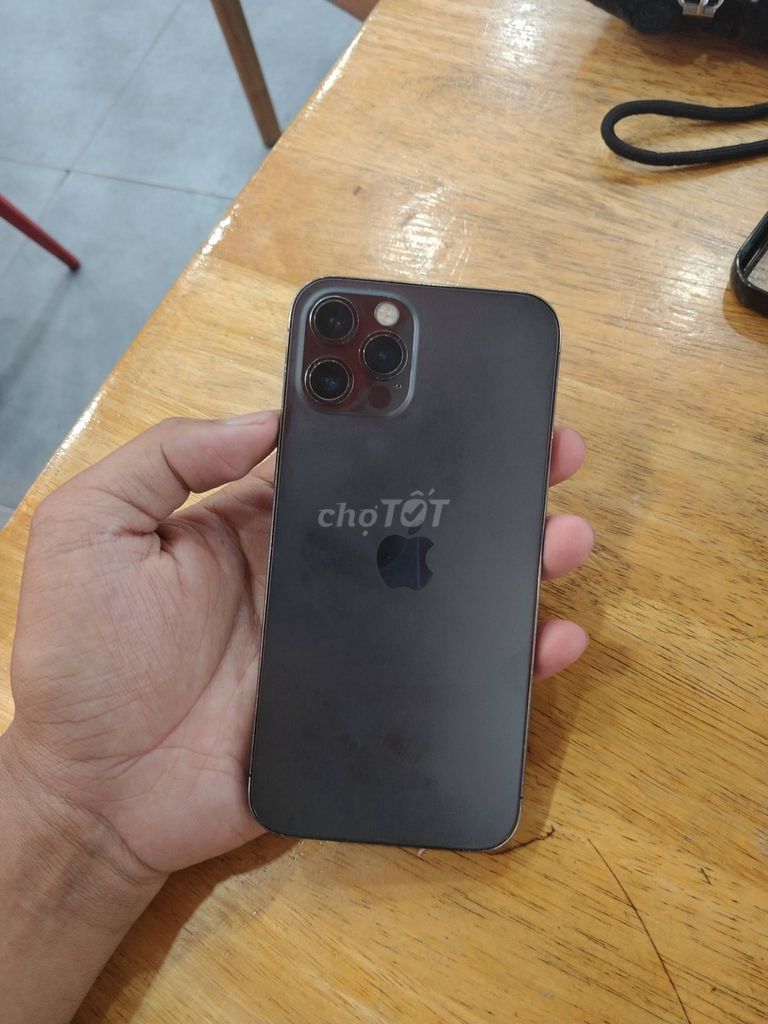 Apple iPhone 12 Pro Đen Đã sử dụng. Mua bán Điện thoại tại Quận 5 Tp Hồ Chí Minh được đăng bởi Hội Đồ Điện Tử hình 1