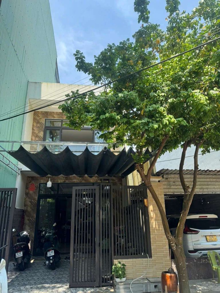 🏡cho thuê nhà 2 tầng mt nước mặn 5 khu nam việt á