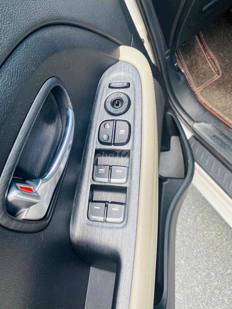 Kia Rondo 2019 - 180000 km. Mua bán Ô tô tại Thành phố Thủ Đức Tp Hồ Chí Minh được đăng bởi Lê phước trọng hình 8