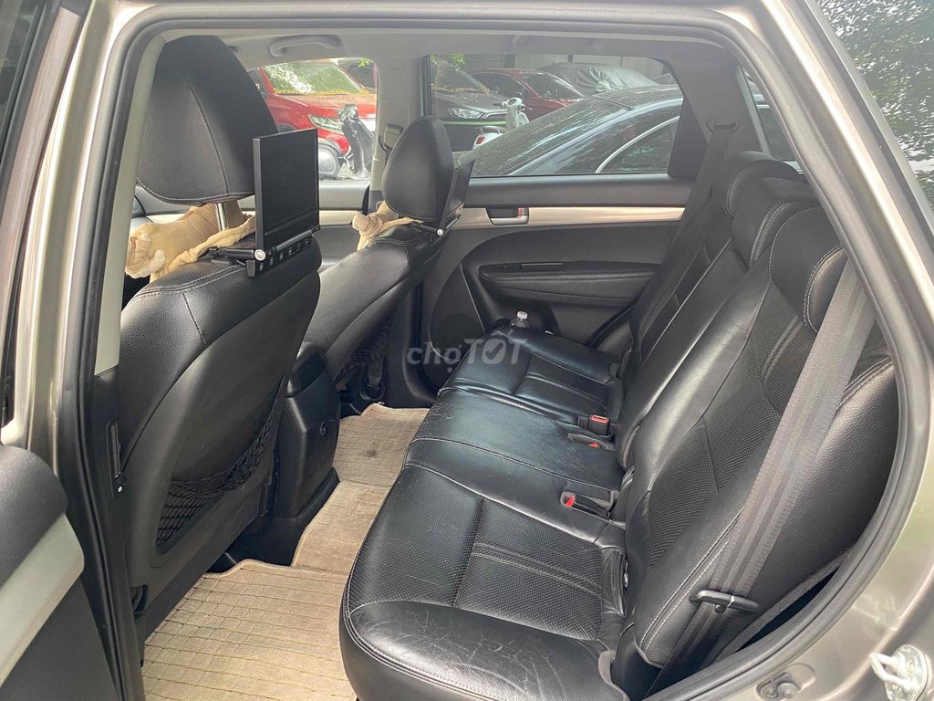 Kia Sorento 2010 - 64000 km. Mua bán Ô tô tại Thành phố Dĩ An Bình Dương được đăng bởi Trung tâm xe qua sử dụng Di An Ford hình 14