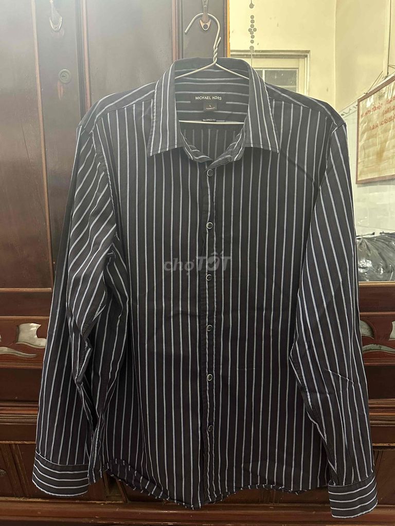 Áo sơ mi Michael Kors Nam size L. Mua bán Quần áo tại Huyện Mỏ Cày Nam Bến Tre được đăng bởi Nguyễn Khang hình 1