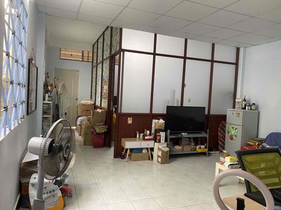 Bán gấp nhà tập thể lầu 2 diện tích 90 m2 giá hạt rẻ