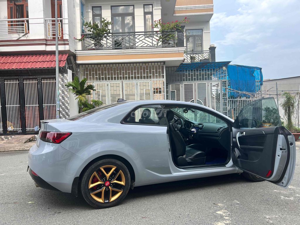Kia Cerato Koup 2.0 AT 6 Cấp 2 cửa 5 Chỗ Rất Đẹp. Mua bán Ô tô tại Thành phố Dĩ An Bình Dương được đăng bởi Hiếu Auto Nghĩa Phát hình 14