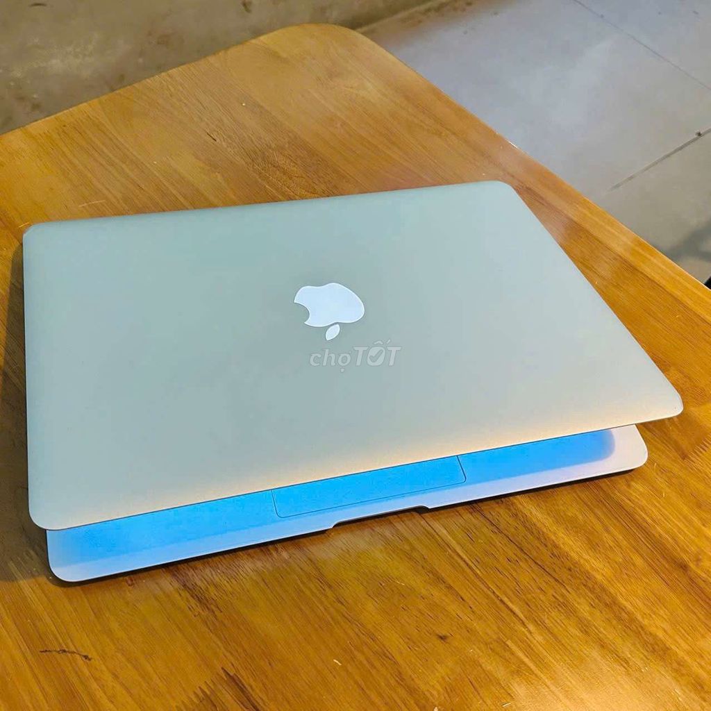 Apple MacBook Air 2017 i7 13 inch 8GB/128GB Bạc. Mua bán Laptop tại Quận Bình Thạnh Tp Hồ Chí Minh được đăng bởi Tuan d6030 hình 1