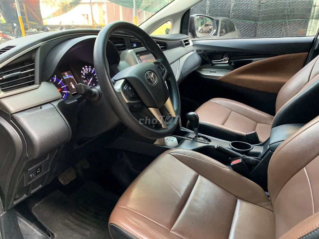 Innova 2.0G 2019 số tự động, màu xám. Mua bán Ô tô tại Quận 12 Tp Hồ Chí Minh được đăng bởi Xuân Trường hình 5