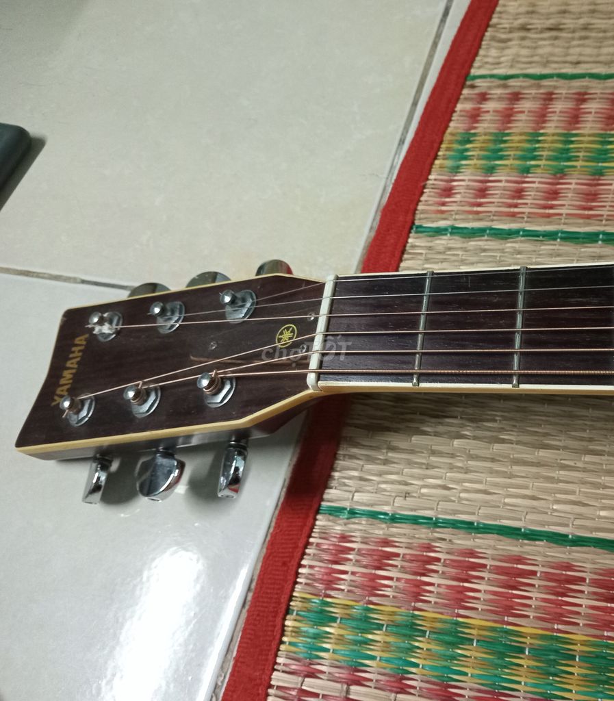 guitar yamaha fg251