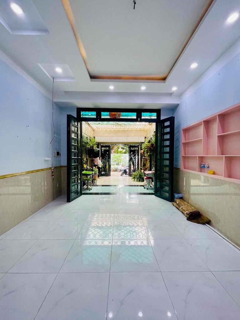 Nguyên căn 4PN Gigamall - hẻm xe hơi rộng , đậu ô tô