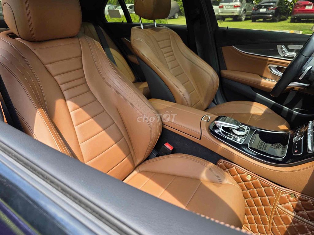 Mercedes E300 AMG 2020 Siu Lướt 22.000 km. Mua bán Ô tô tại Quận Bình Tân Tp Hồ Chí Minh được đăng bởi Hoàng Thọ hình 11
