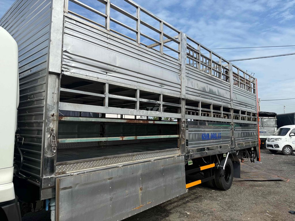 Hino FC 2021 Tải 5.5 tấn. xe chở gia cầm 2tầng ino. Mua bán Xe tải, xe ben tại Huyện Bình Chánh Tp Hồ Chí Minh được đăng bởi Bãi Xe Ô tô Cường Phát hình 3