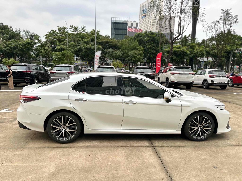 Toyota Camry 2022 2.5Q - Trắng ngọc trai HÃNG BH. Mua bán Ô tô tại Quận Bình Thạnh Tp Hồ Chí Minh được đăng bởi phuongneo hình 16