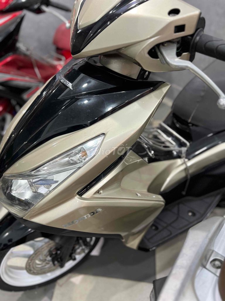 ab air blade 2013 góp 0đ xm u phong. Mua bán Xe máy tại Huyện Trảng Bom Đồng Nai được đăng bởi Của Hàng Xe Máy U Phong hình 6