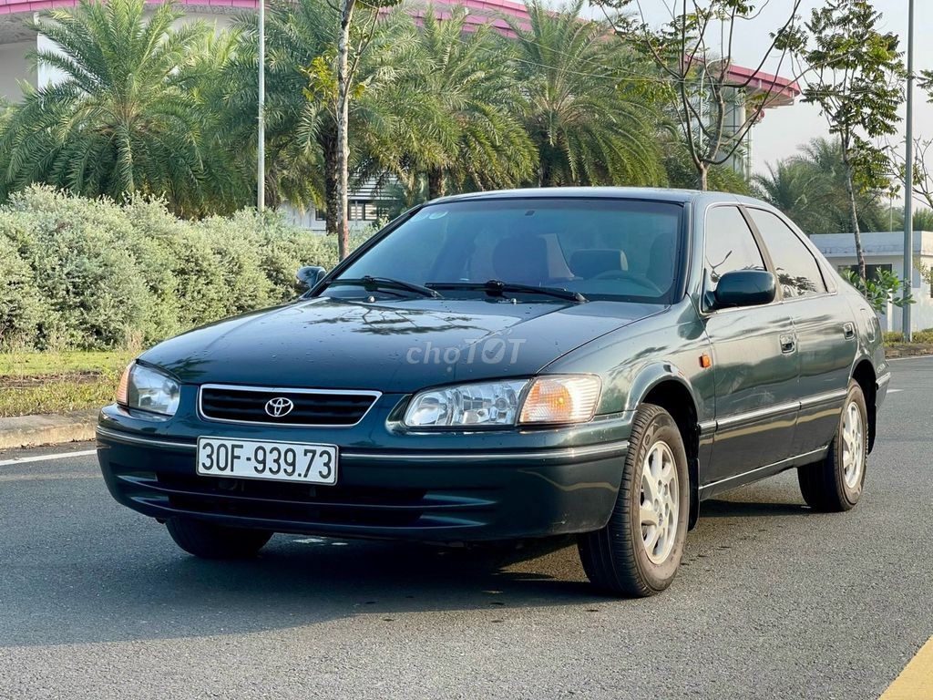 Toyota Camry GLi 2.2 2001  chỉ ngang giá SH