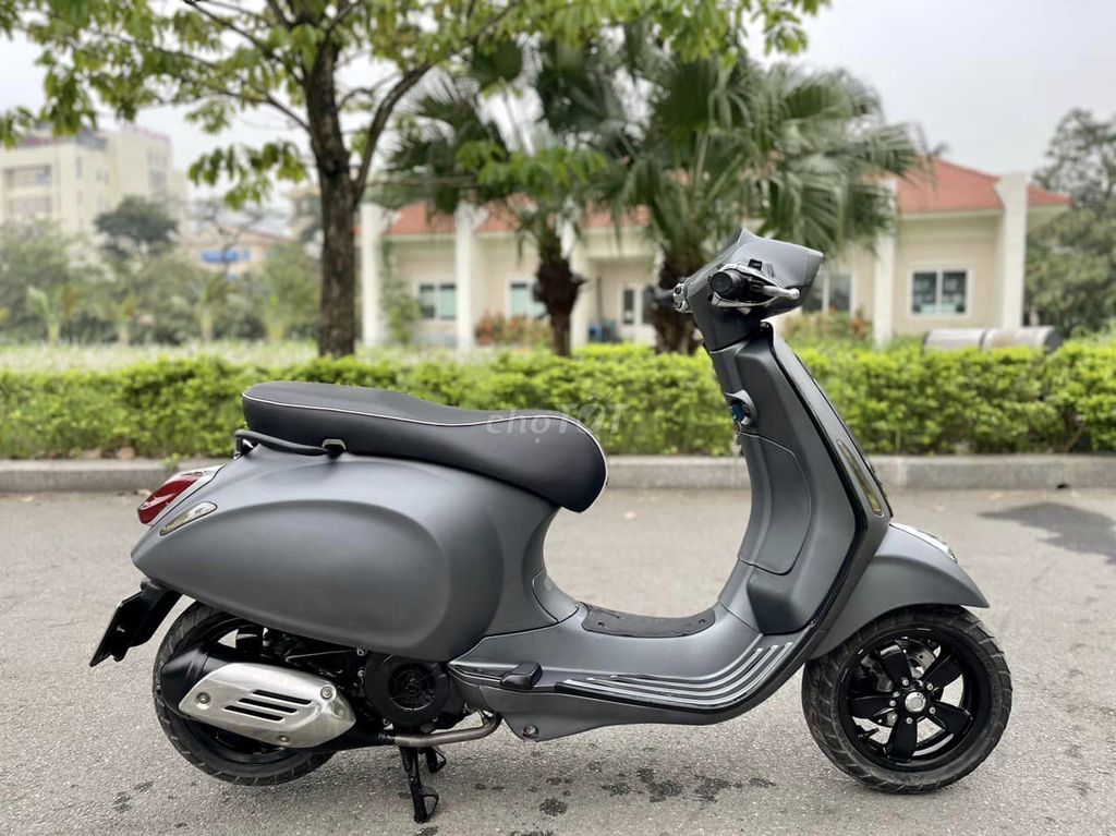 [HỖ TRỢ TRẢ GÓP] Vespa Prima up Sprint Xám chuột