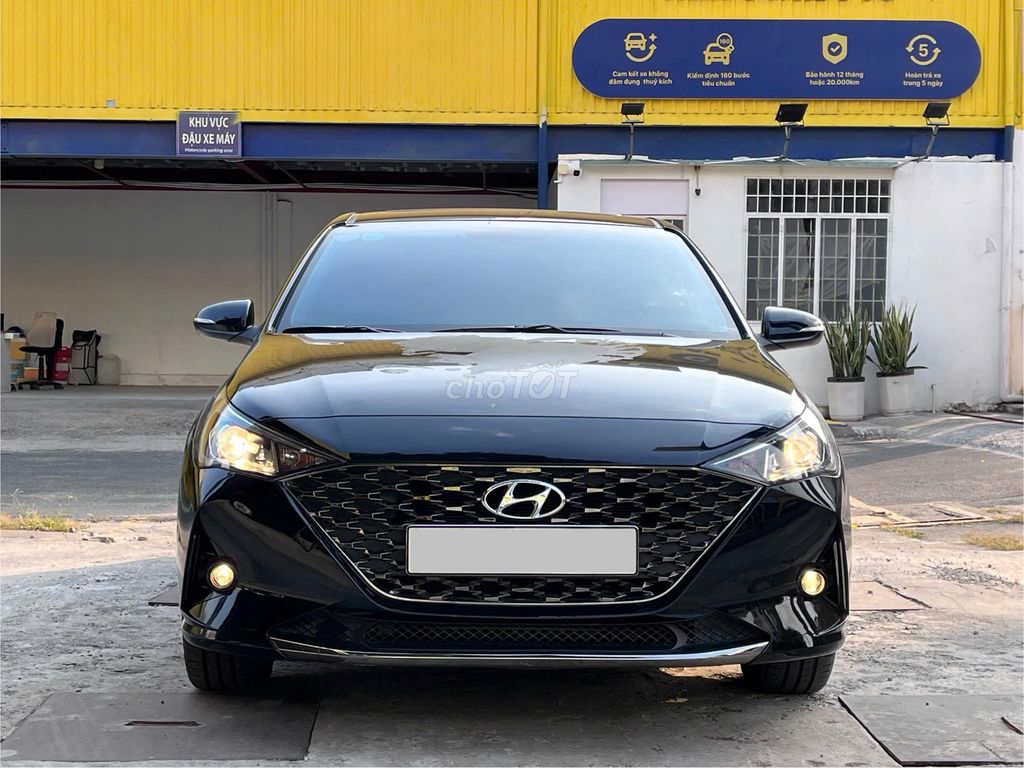 HYUNDAI ACCENT AT ĐẶC BIỆT GIA ĐÌNH LƯỚT VAY 70%