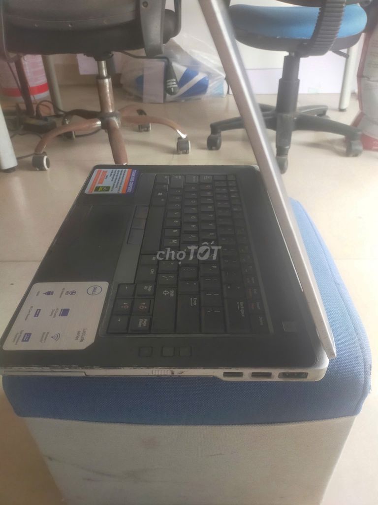 Thanh lý laptop Dell cấu hình mạnh i5 bh 1 tháng