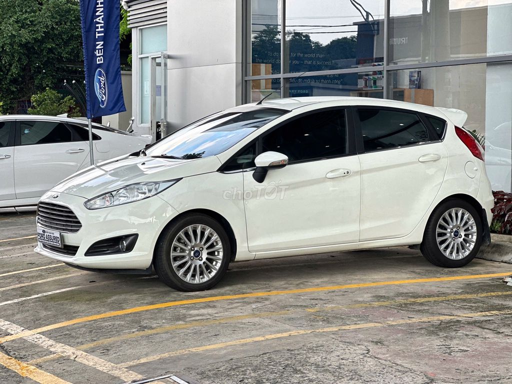 Ford Fiesta Titanium 1.0 2018, bảo hành Ford 2025