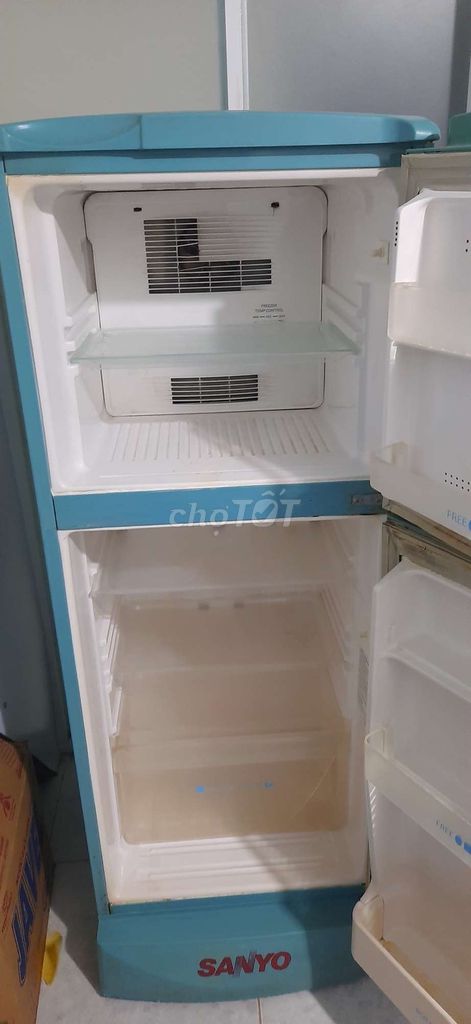 0918684690 - Tủ lạnh Sanyo 134lits không đóng tuyết + bảo hành