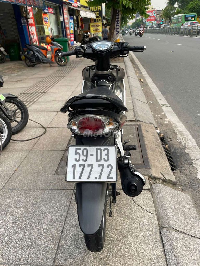Возбудитель Yamaha 135 2010 красный б/у