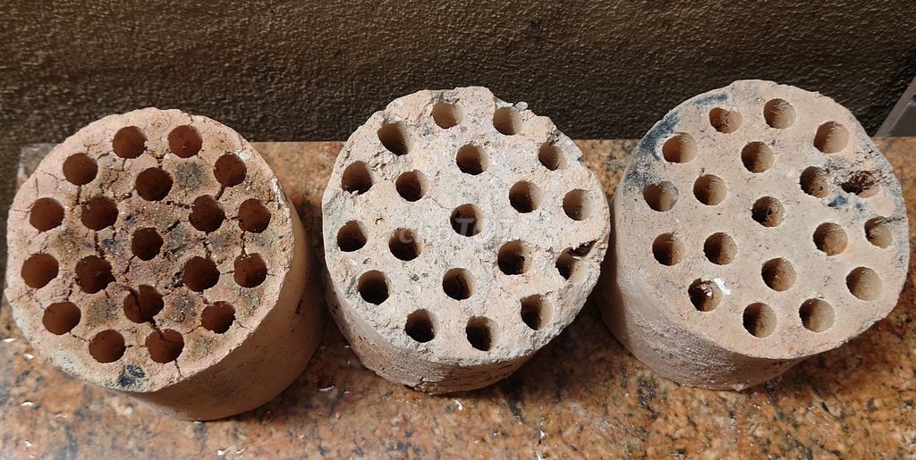Sỉ than tổ ong vệ sinh chó mèo trồng cây lọc bể cá. Mua bán Phụ kiện, Thức ăn, Dịch vụ tại Quận Hà Đông Hà Nội được đăng bởi Chiến Thắng hình 1