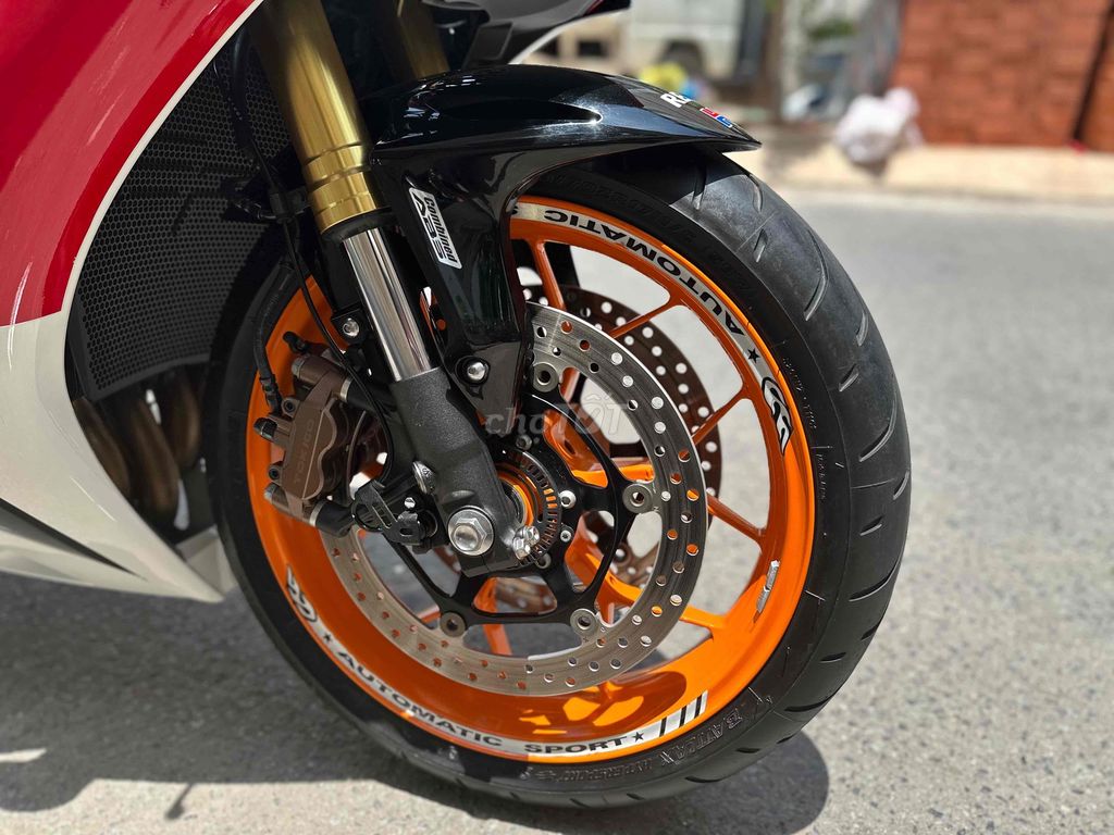 Honda CBR1000RR Repsol ABS 2015. Mua bán Xe máy tại Quận Gò Vấp Tp Hồ Chí Minh được đăng bởi Danh Phan 399 hình 5